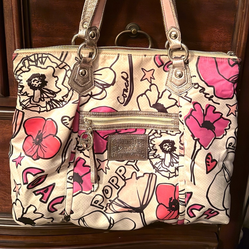 Coach Poppy floral Graffiti Bag pink metallic straps